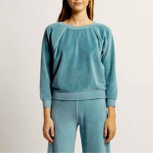 Suzie Kondi Velour Raglan sleeve top XS